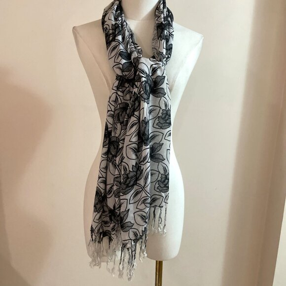 Vintage Black Floral Wrap Shawl Scarf 72X22" Fringe Lightweight Drapey Boho - Picture 2 of 6